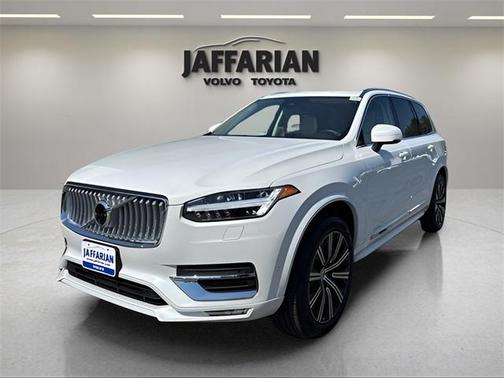 2025 Volvo XC90 B6 Plus 7-Seater