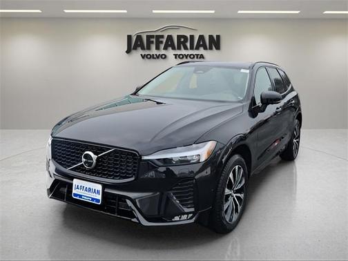 2025 Volvo XC60 B5 Plus