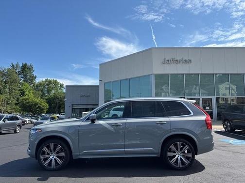 2024 Volvo XC90 Recharge Plug-In Hybrid T8 Plus Bright Theme 7 Passenger