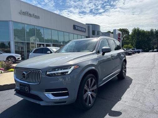 2024 Volvo XC90 Recharge Plug-In Hybrid T8 Plus Bright Theme 7 Passenger