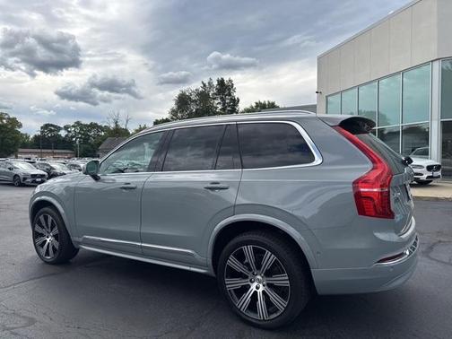 2024 Volvo XC90 Recharge Plug-In Hybrid T8 Plus Bright Theme 7 Passenger