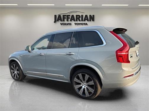 2024 Volvo XC90 Recharge Plug-In Hybrid T8 Plus Bright Theme 7 Passenger