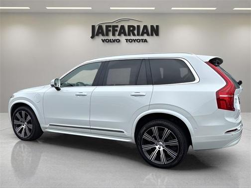 2025 Volvo XC90 Plug-In Hybrid T8 Ultra 7-Seater