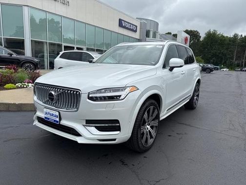 2025 Volvo XC90 Plug-In Hybrid T8 Ultra 7-Seater