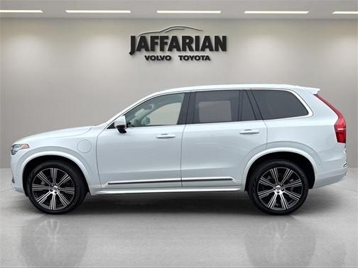 2025 Volvo XC90 Plug-In Hybrid T8 Ultra 7-Seater