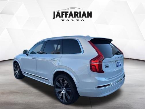 2025 Volvo XC90 Plug-In Hybrid T8 Ultra 7-Seater
