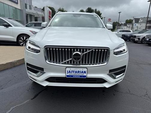 2025 Volvo XC90 Plug-In Hybrid T8 Ultra 7-Seater