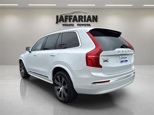 2025 Volvo XC90 Plug-In Hybrid T8 Ultra 7-Seater