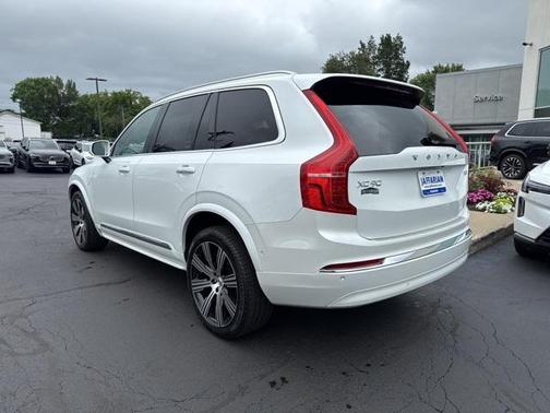 2025 Volvo XC90 Plug-In Hybrid T8 Ultra 7-Seater