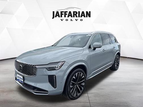 2025 Volvo XC90 Plus