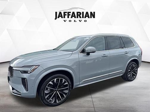 2025 Volvo XC90 Plus