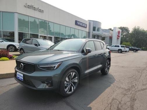 2026 Volvo XC40
