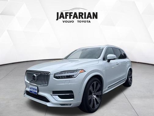 2024 Volvo XC90 B6 Ultimate Bright Theme 7-Seater