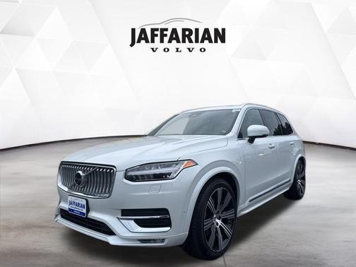 2024 Volvo XC90 B6 Ultimate Bright Theme 7-Seater