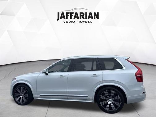 2024 Volvo XC90 B6 Ultimate Bright Theme 7-Seater