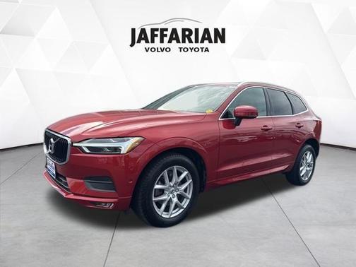 2018 Volvo XC60 T5 Momentum