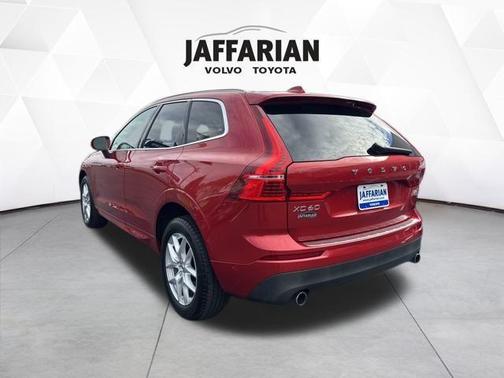 2018 Volvo XC60 T5 Momentum