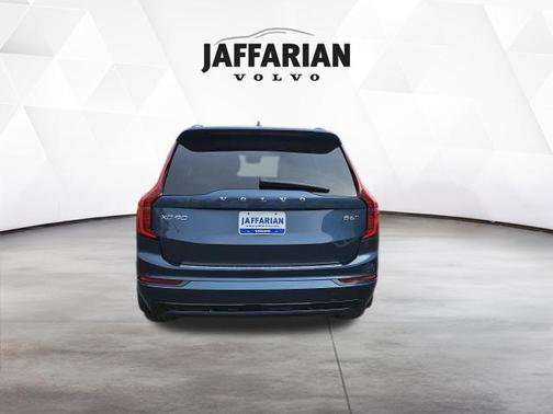 Denim Blue Metallic 2026 Volvo XC90 B6 Ultra