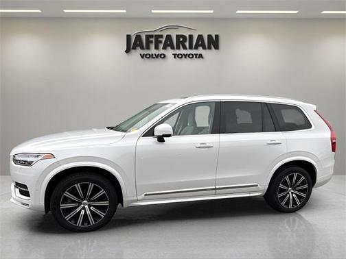 2023 Volvo XC90 B6 Plus 7-Seater