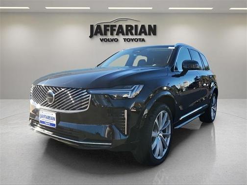 2025 Volvo XC90 B6 Plus 7-Seater