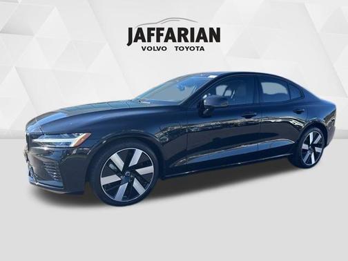 2024 Volvo S60 Recharge Plug-In Hybrid T8 Plus Dark Theme