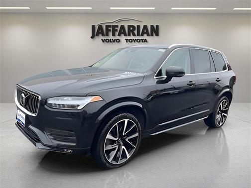 2021 Volvo XC90 T6 Momentum 7 Passenger