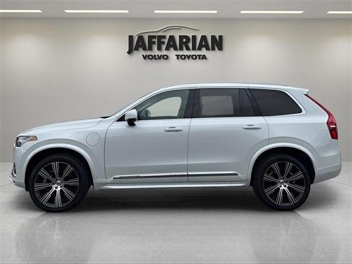 2023 Volvo XC90 Recharge Plug-In Hybrid T8 Plus Bright Theme 7 Passenger