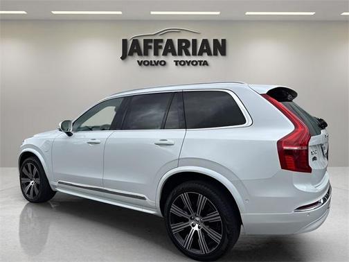 2023 Volvo XC90 Recharge Plug-In Hybrid T8 Plus Bright Theme 7 Passenger