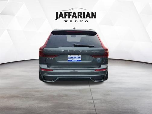 2026 Volvo XC60 B5 Core