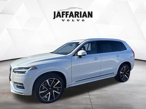 2024 Volvo XC90 Plus