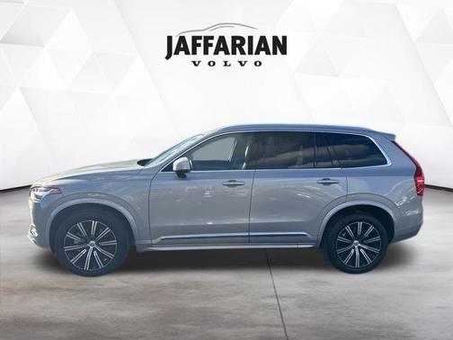 2025 Volvo XC90 B5 Plus