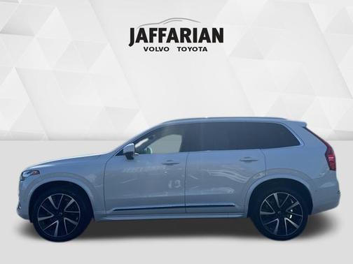 2023 Volvo XC90 B6 Plus 7-Seater