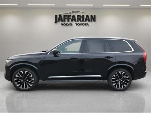 2025 Volvo XC90 Plug-In Hybrid T8 Plus 7-Seater