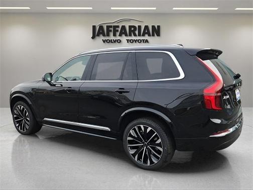 2025 Volvo XC90 Plug-In Hybrid T8 Plus 7-Seater