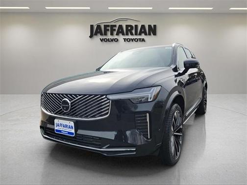 2025 Volvo XC90 Plug-In Hybrid T8 Plus 7-Seater