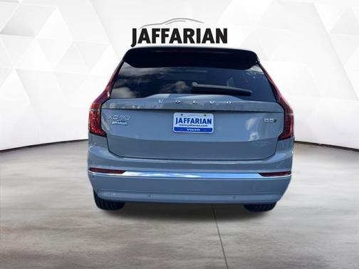 2026 Volvo XC90 B5 Plus 7-Seater