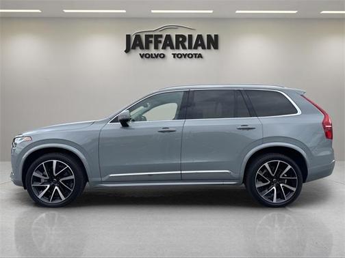 2024 Volvo XC90 B6 Plus Bright Theme 7-Seater