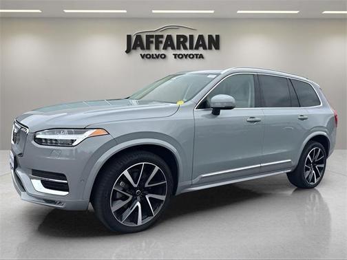 2024 Volvo XC90 B6 Plus Bright Theme 7-Seater