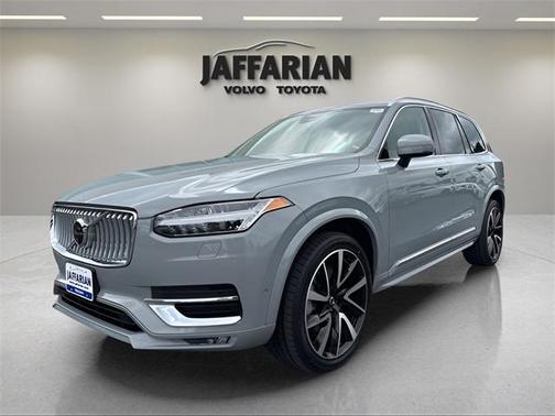 2024 Volvo XC90 B6 Plus Bright Theme 7-Seater