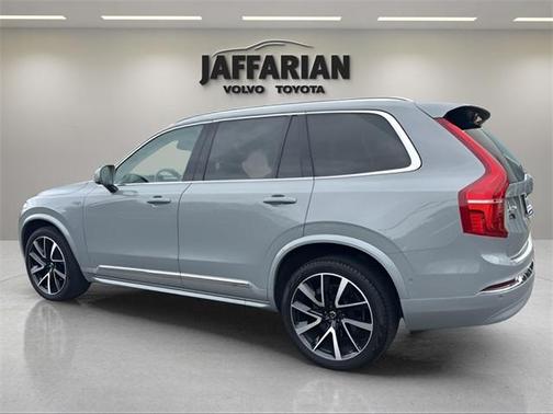 2024 Volvo XC90 B6 Plus Bright Theme 7-Seater