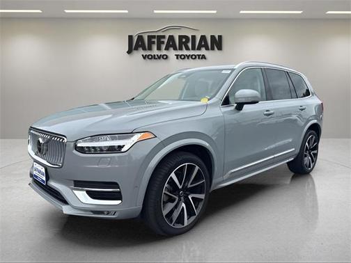 2024 Volvo XC90 B6 Plus Bright Theme 7-Seater