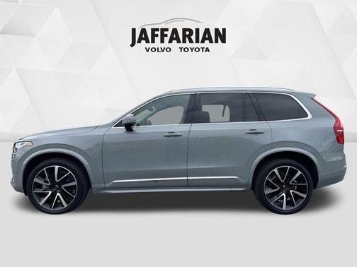 2024 Volvo XC90 B6 Plus Bright Theme 7-Seater