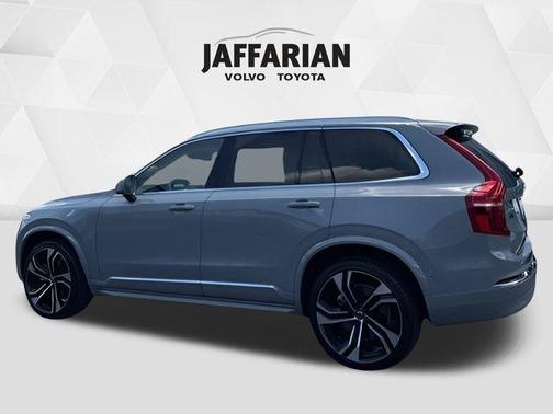 2024 Volvo XC90 B6 Ultimate Bright Theme 7-Seater