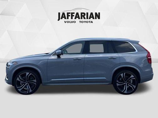2024 Volvo XC90 B6 Ultimate Bright Theme 7-Seater