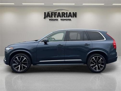 2024 Volvo XC90 B5 Plus Bright Theme