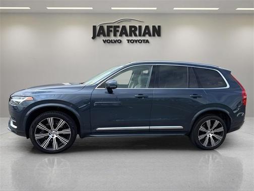 2024 Volvo XC90 B6 Ultimate Bright Theme 7-Seater