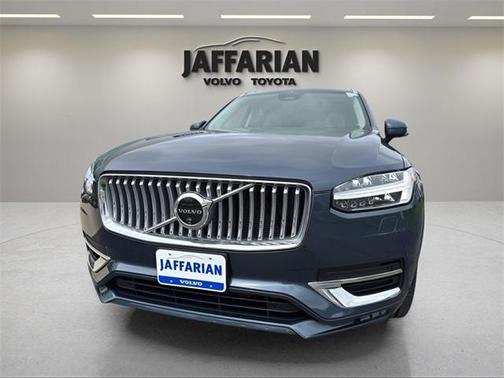 2024 Volvo XC90 B6 Ultimate Bright Theme 7-Seater
