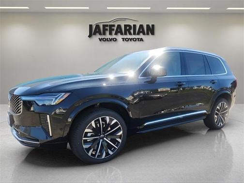 2025 Volvo XC90 B6 Plus 7-Seater