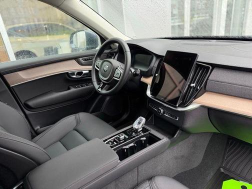 2026 Volvo XC90 B5 Plus 7-Seater