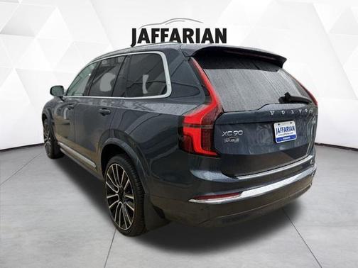 2026 Volvo XC90 B5 Plus 7-Seater